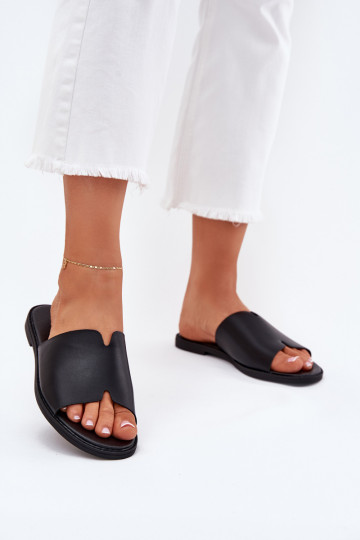 zapatillas de mujer de cuero ecológico con tacones anchos de color negro Kalimira 2