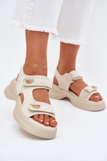 Sandalias de mujer con detalles dorados Luvira color arena