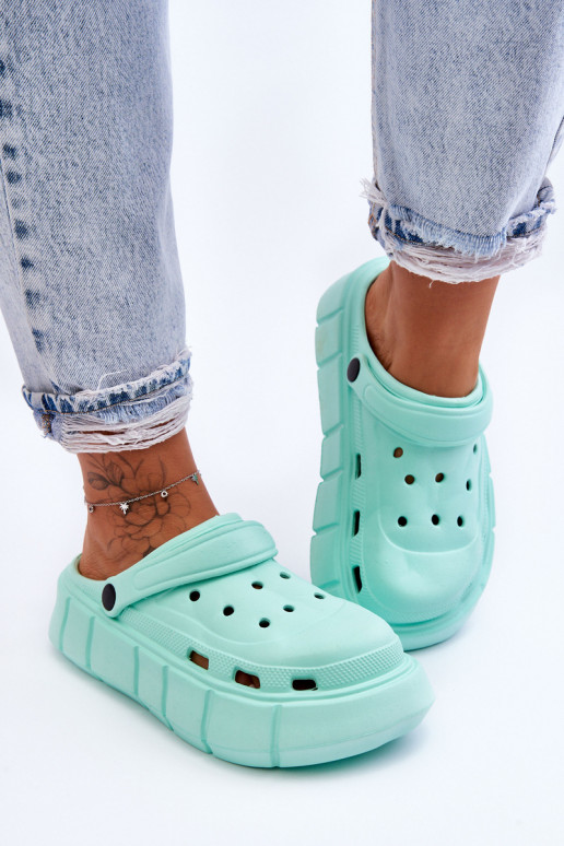 Chanclas tipo crocs con plataforma elevada color menta Beckett