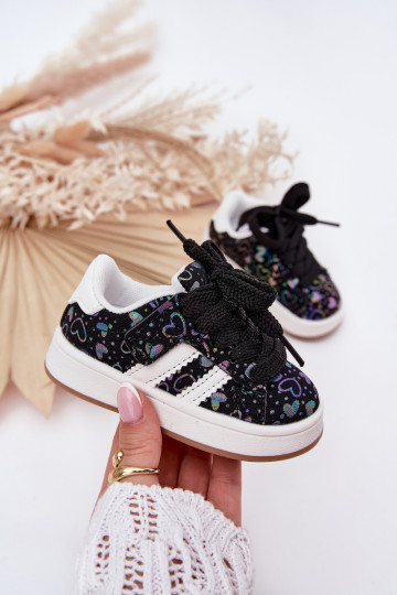 zapatillas Zapatillas modelo zapatos. Infantil con corazones de color negro Mirelle