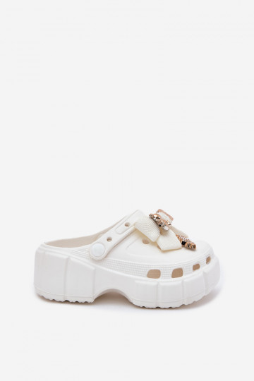 Chanclas ligeras para niños con lazos y adornos en color blanco 2