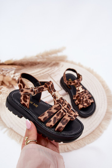 Sandalias para niños con detalles decorativos y estampado de leopardo
