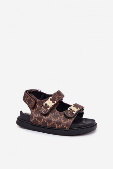Sandalias para niños con cierres de velcro y detalles dorados en color marrón 2