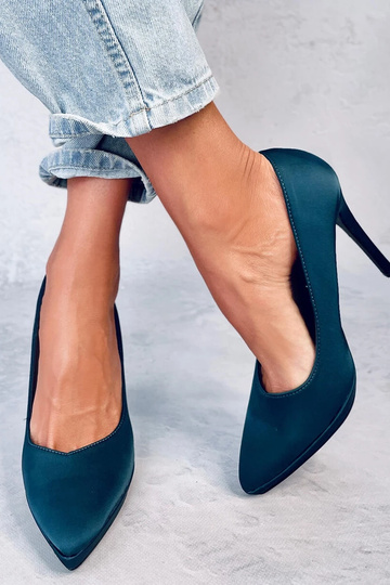 Zapatos con tacón fino... 2