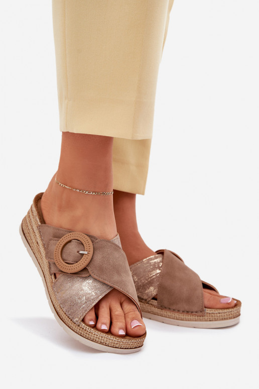 zapatillas de mujer en una cuña para decorar con hebillas Inblu RV000012 color marrón zapatillas de mujer en una cuña para decorar con hebillas Inblu RV000012 color marrón