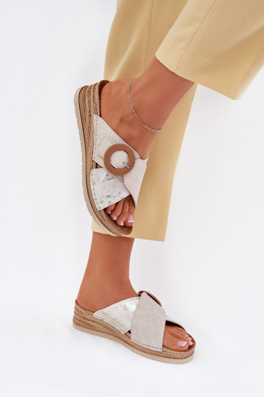 zapatillas de mujer en una cuña para decorar con hebillas Inblu RV000012 color marfil zapatillas de mujer en una cuña para decorar con hebillas Inblu RV000012 color marfil