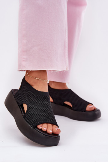 Sandalias de mujer con una plataforma de color negro Kavira 2