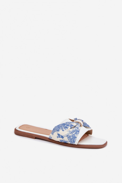 zapatillas de mujer con tacones anchos con cintas el color blanco Avenza