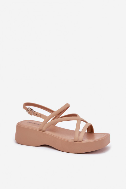 Sandalias de mujer con una plataforma con rayas beige Civara