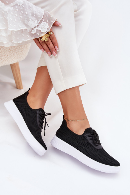  Un modelo convincente zapatillas con una plataforma Femenino de color negro Kalyra