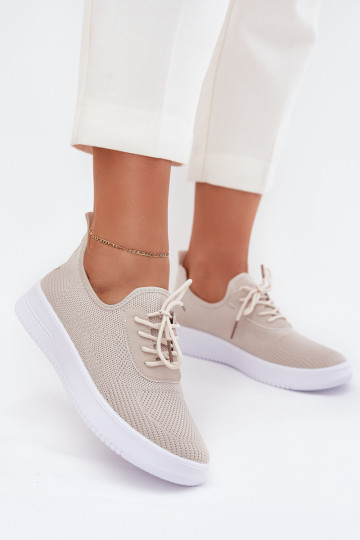 Un modelo convincente zapatillas con una plataforma Femenino beige Kalyra