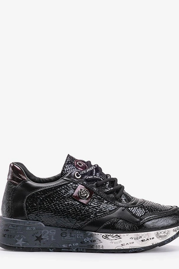 Zapatillas deportivas...