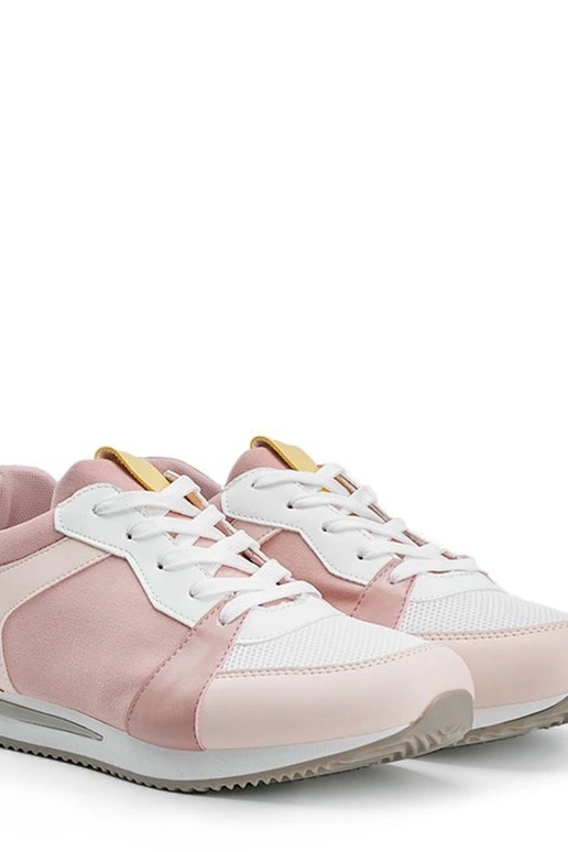 Zapatos blancos con insertos...