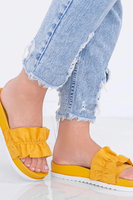 Sandalias mostaza con pliegues,...