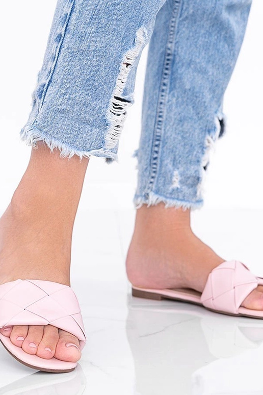 Sandalias rosas con parte superior...