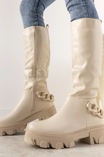 Botines color arena con cadena, "Coniak"