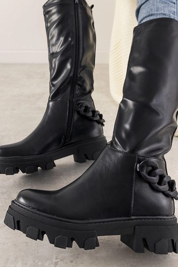 Botines negros con cadena Coniak