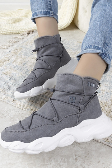 Botas de invierno grises y...