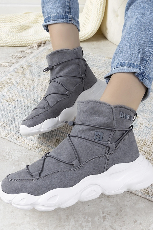 Botas de invierno grises y elegantes...