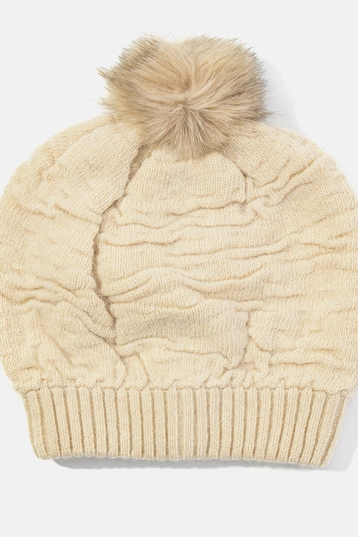 Gorro de mujer beige con pompón Isis