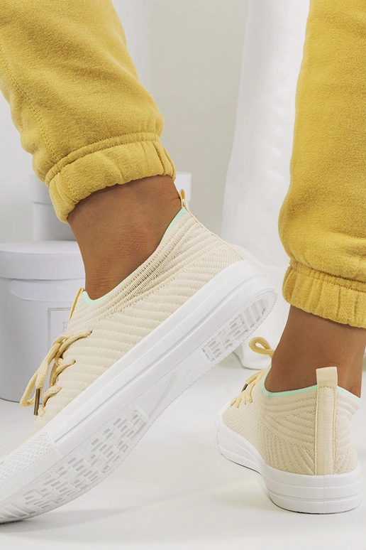 Zapatillas de mujer beige con...