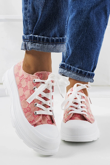 Zapatillas rosas y color...