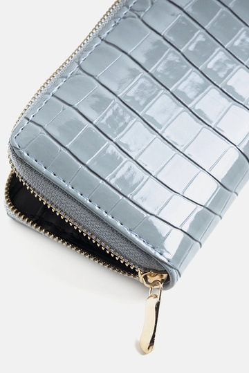 Cartera de piel de charol...