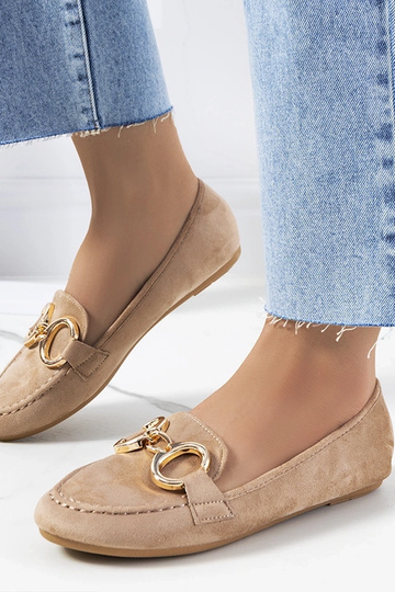Mocasines con hebilla Castor en color beige