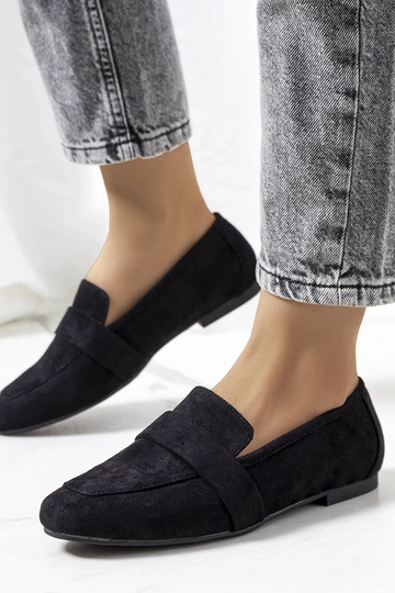 Zapatos negros de mujer de...