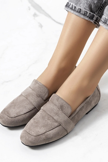 Botas de media caña grises...