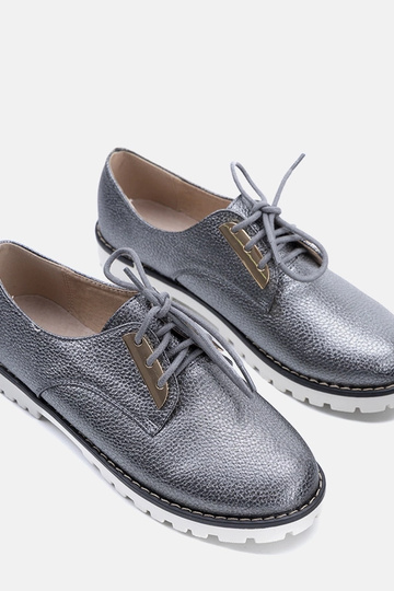 Zapatos infantiles grises brillantes Runa 2
