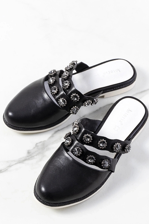 Chanclas negras con tachuelas Asselt Chanclas negras con tachuelas Asselt