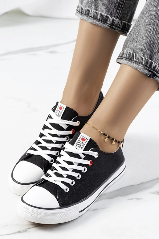 Zapatillas clásicas negras para mujer...