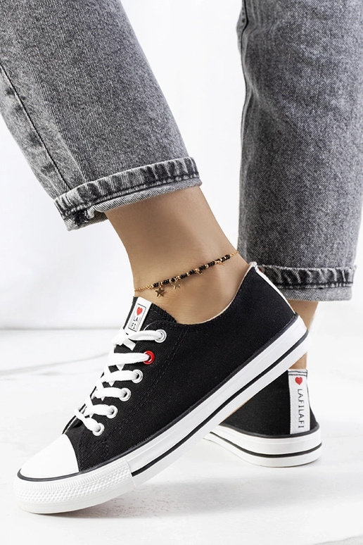 Zapatillas clásicas negras para mujer...