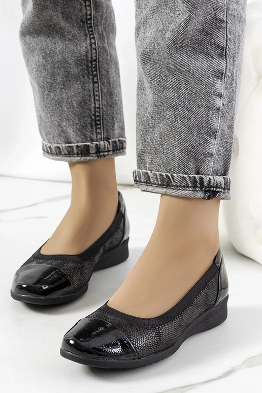 Zapatos negros, "Mercer"