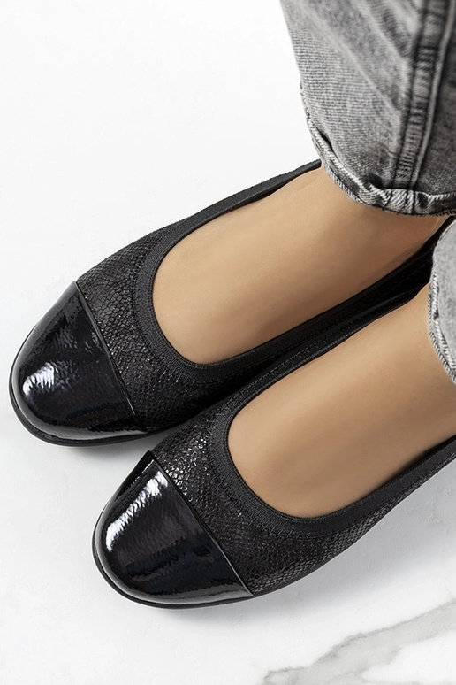 Zapatos negros, "Mercer"