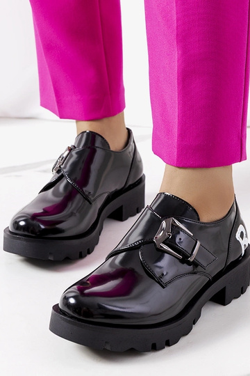 Zapatos de lentes negras