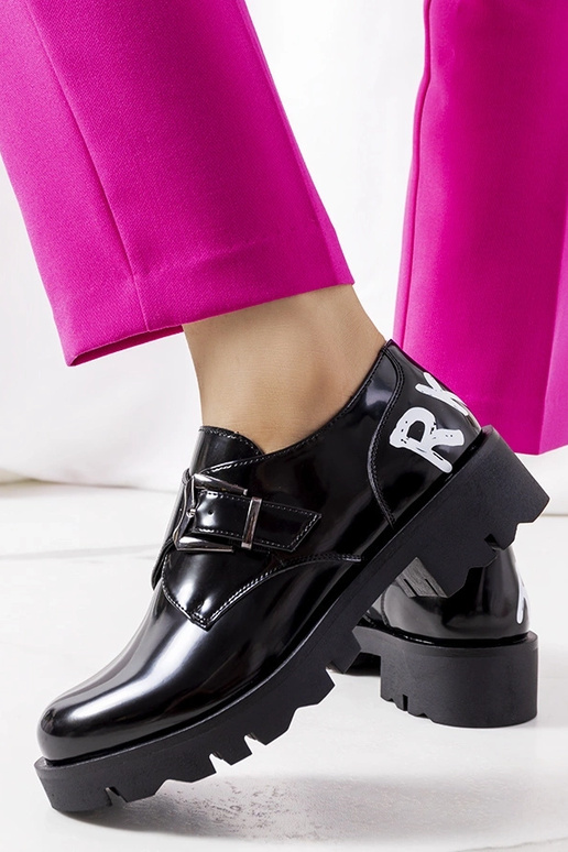 Zapatos de lentes negras