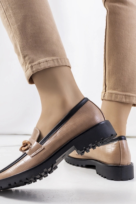 Botines marrones con cadena...