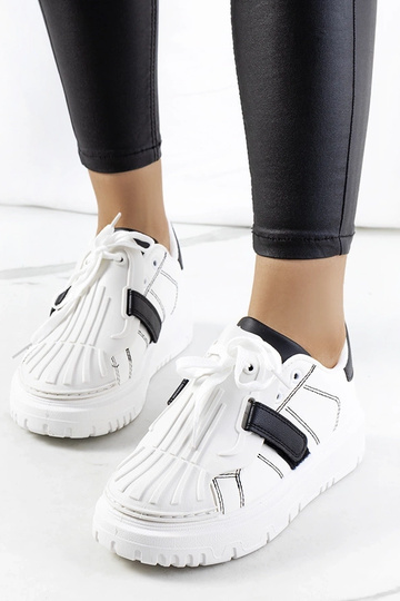 Zapatillas deportivas...