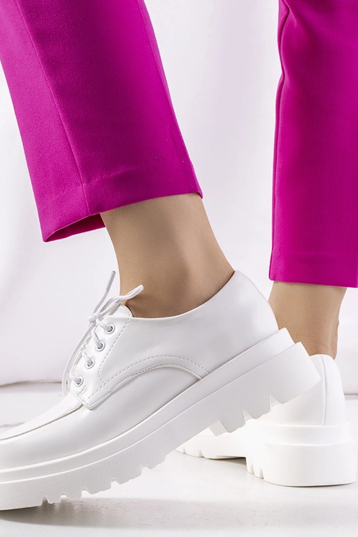 Oxford blancos, "Nunes"