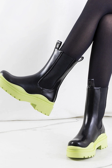 Botines negros con suela verde Nester 2