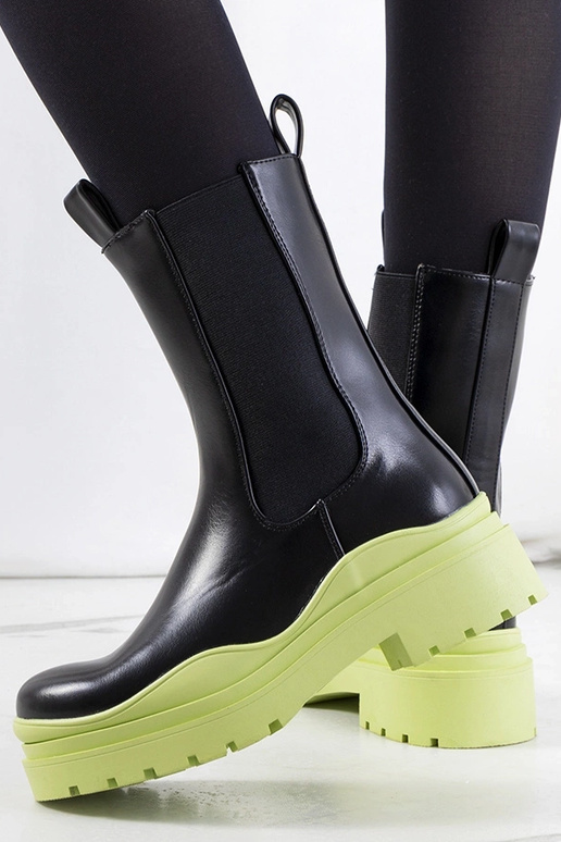 Botines negros con suela verde Nester