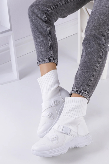 Zapatillas blancas Saker 2