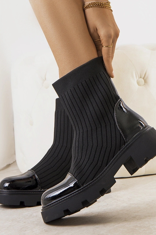 Botines negros con caña elástica Edelmi