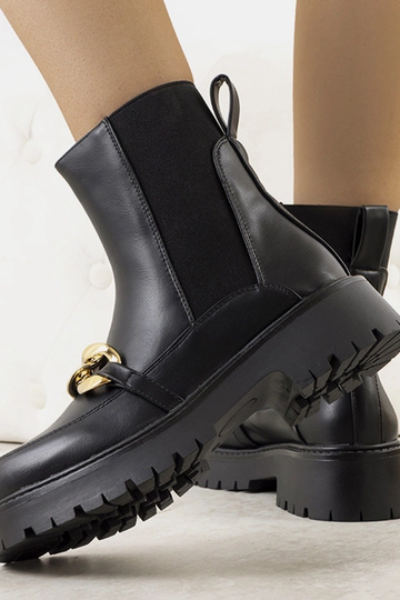 Botines negros con suela alta Pesa 2