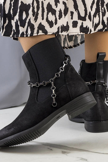 Botas negras con cadena, "Lesme" 2