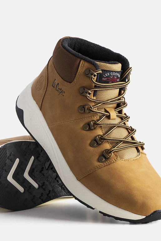 Botas marrones con aislamiento... Botas marrones con aislamiento...