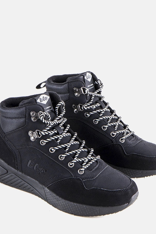 Botas negras con aislamiento... Botas negras con aislamiento...