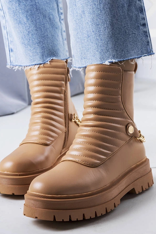Botines beige aislantes con cadena...